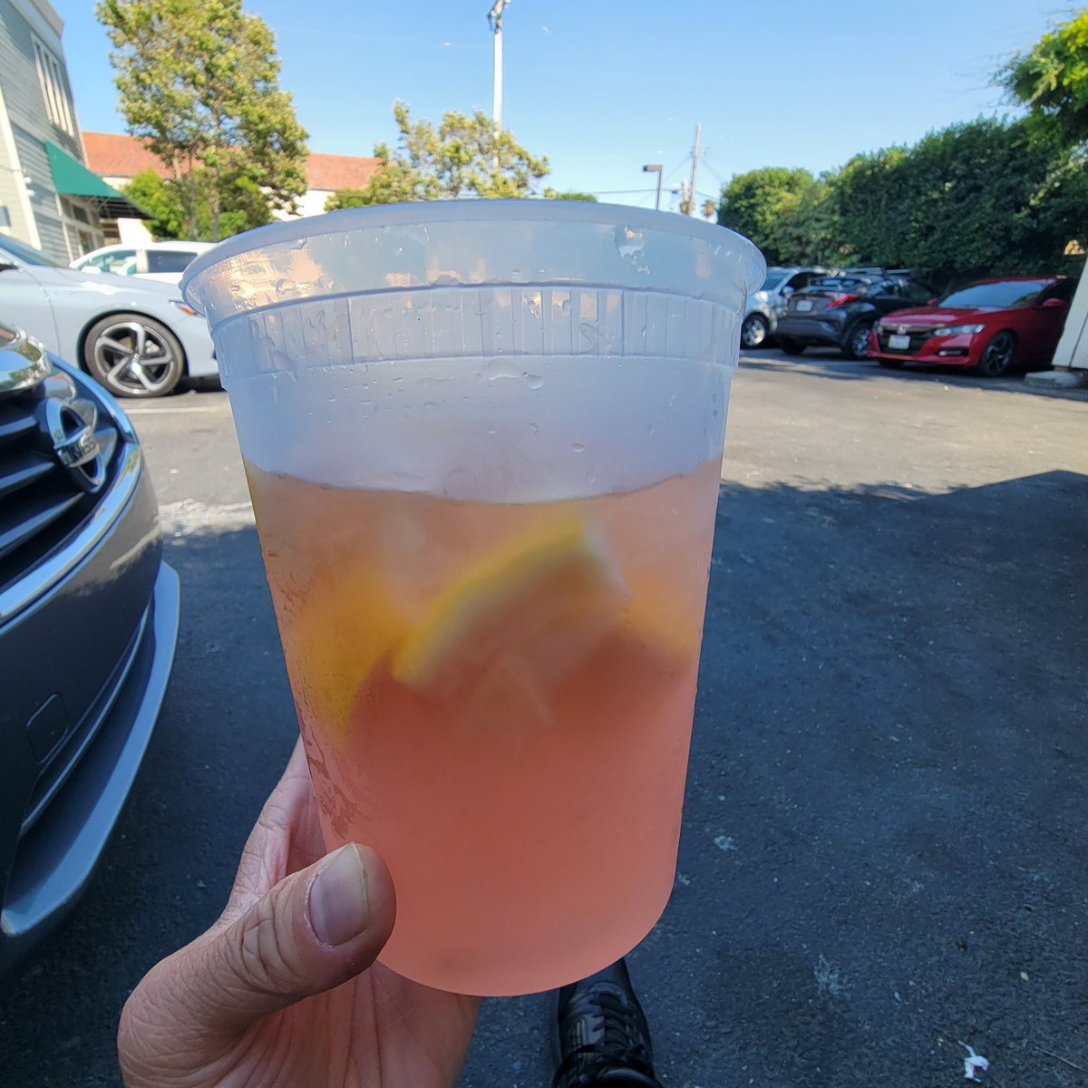 SeV3rity's tweet photo. Drinking my lemonade out of the quart container. https://t.co/yNvcsCWd93
