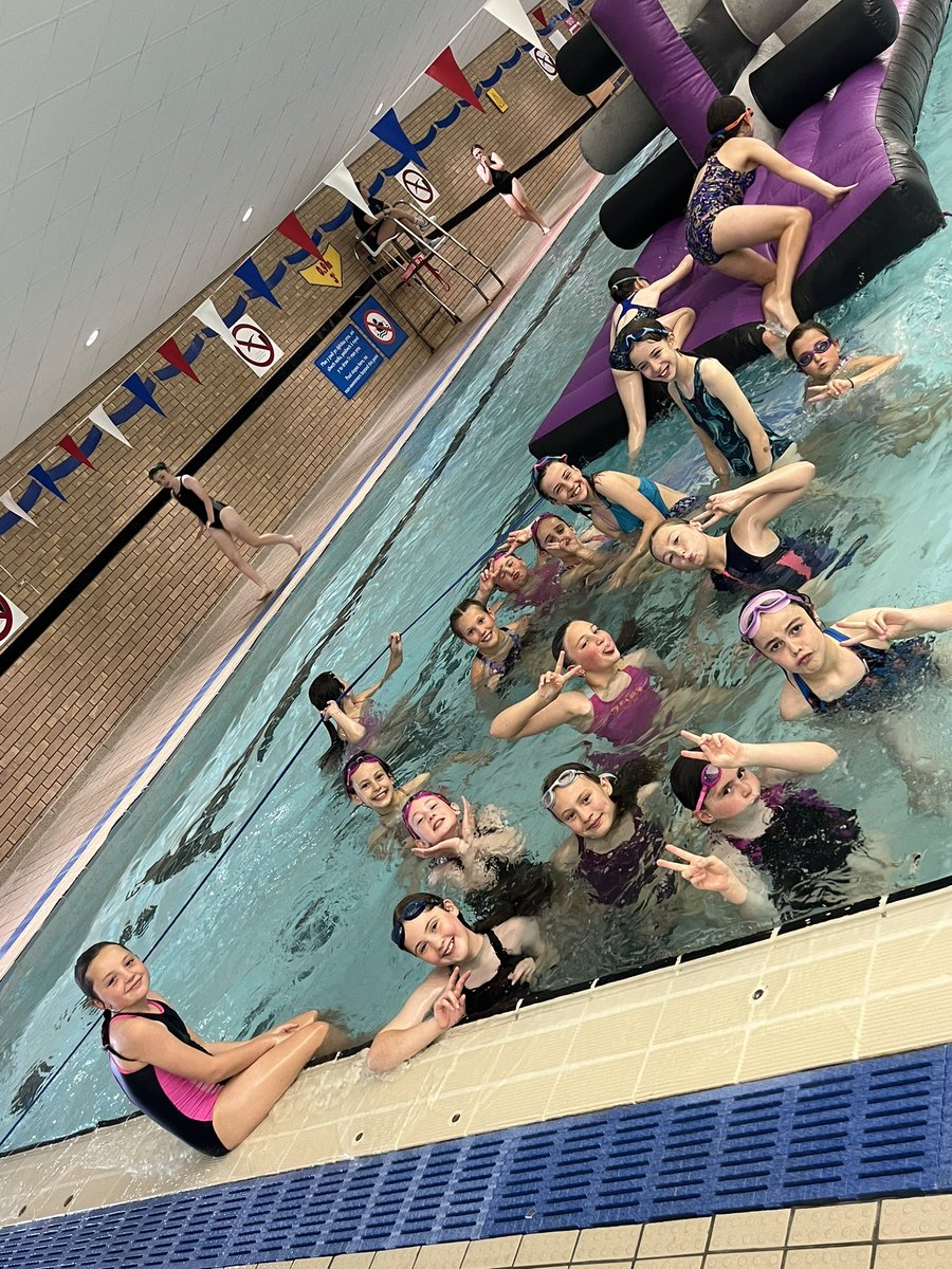 pelrwydpesda's tweet photo. Splish splash…..Parti Diwedd Tymor 
🩱🏊‍♀️

Diolch @BywnIachCymru Caernarfon 

@YsgLlanllechid @Ysgolpenybryn https://t.co/KU3PTTppgh