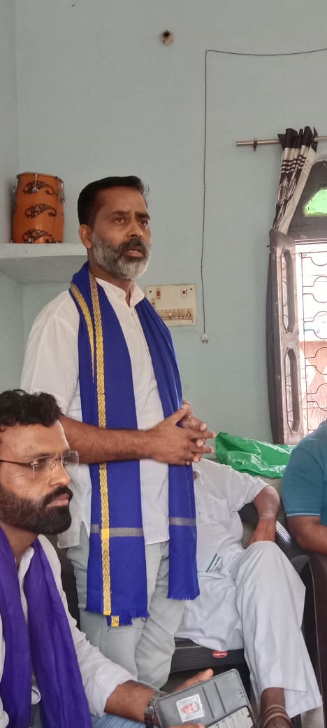 ChandanChauhann's tweet photo. मेरठ मे भीम आर्मी का बढ़ता हुआ करावा 🙏दिनांक 13 जुलाई 24 को भीम आर्मी जिलाध्यक्ष बिजेन्द्र सूद जी के नेतृत्व मे  एक सभा कस्बा लावड़ के वाल्मीकि धर्मशाला मे आहूत की गयी सभा मे काफी वाल्मीकि युवाओ ने भीम आर्मी की सदस्यता ग्रहण की
@BhimArmy_BEM 
@VinayRatanSingh 
@bijendrasood123 https://t.co/8mE2rWsPqz