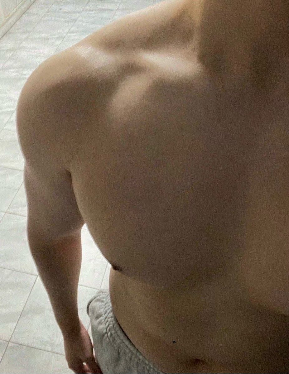 妈呀买号的诈骗逼能不能别给我发消息了         

实在是忍不了了！
每次看到新消息都以为是爱情来了！😡
我不卖号！
我不卖号！
我不卖号！
哥哥弟弟可以多私信我吗🙂‍↕️