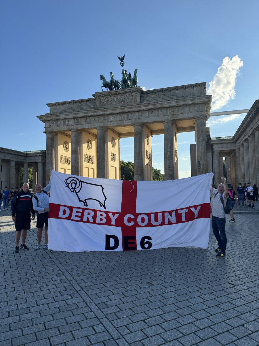 StanShemilt's tweet photo. #dcfc #dcfcfans 🦁🦁🦁🐏🐏🐏 https://t.co/BmL5fcXIRm
