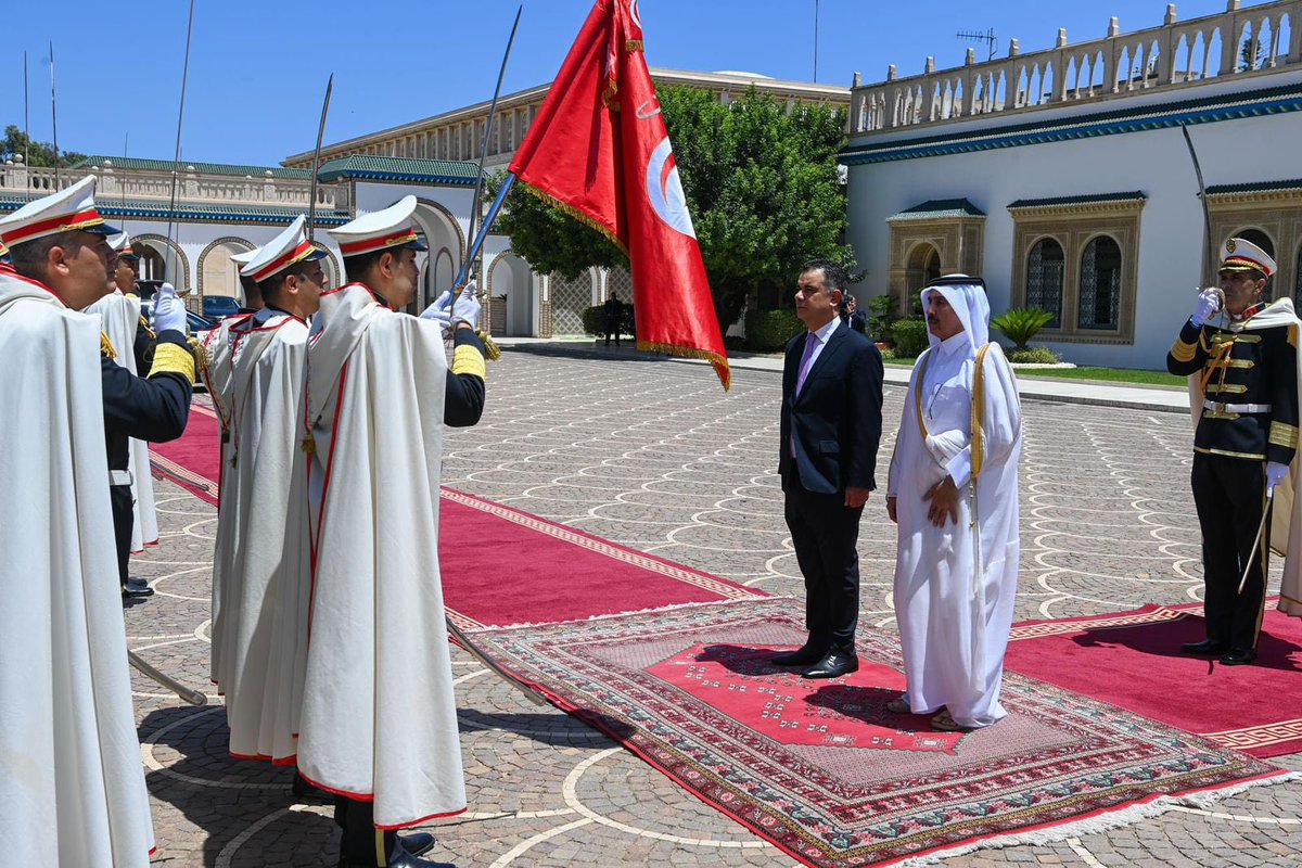 QtrSofH's tweet photo. تقديم أوراق اعتمادي لفخامة الرئيس قيس سعيد رئيس الجمهورية التونسية الشقيقة كسفير مفوض فوق العادة لبلادي دولة قطر لدى الجمهورية التونسية  بالقصر الرئاسي بقرطاج . الجمعة 12/7/2024 بحضور أعضاء السفارة كل من فهد بن خليفة العطية السكرتير الأول  و جابر بن جمال الشهواني السكرتير ثاني . https://t.co/hbAdobJkWO