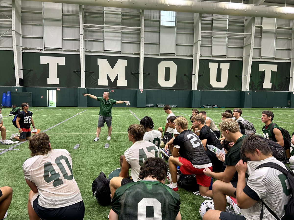 BodeyWeaver's tweet photo. Thank you for the experience at #TheWoods. It was a great camp. Come visit CHHS this season. @CoachDaft @Coach_McCorkle @coachirishodea @CoachJoeCas @Coach_JSnyder @_Jerry_Edwards @CHHS_FOOTBALL @DartmouthFTBL @RecruitCville https://t.co/hEbtiEd4MW