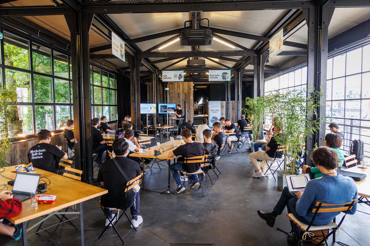 injective's tweet image. Developer focused workshops were held upstairs during the Builder House.

The first was led by Injective Labs engineer Ivan who gave an in-depth presentation on Injective’s robust developer toolkit with technical walkthroughs on launching dApps, interacting with APIs &amp;amp; more.