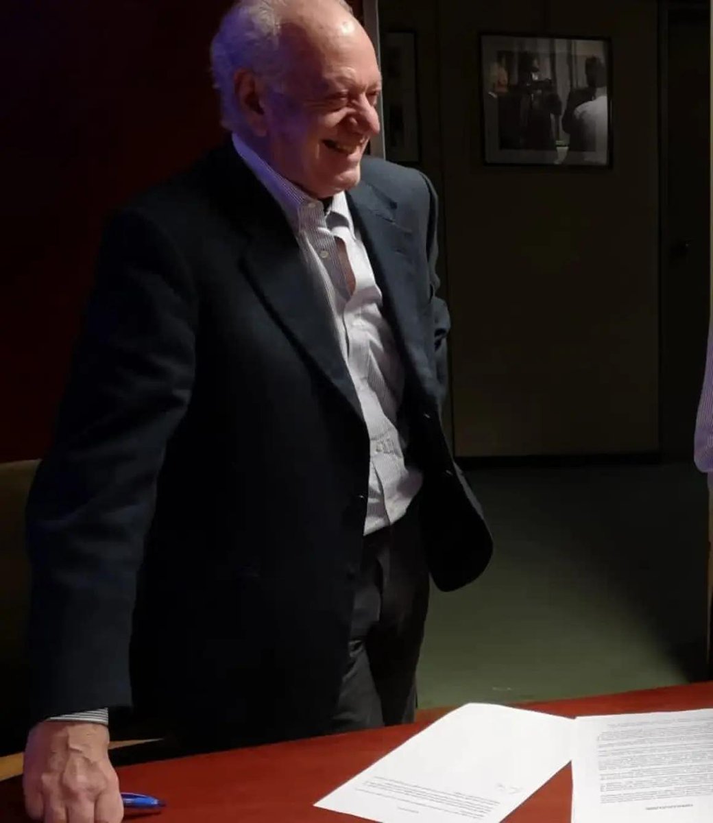 Ciao Marco, Ti ricordo così, sorridente, nel nostro ultimo incontro, mercoledì, quando ci siamo detti " Parliamo sempre di lavoro quando andiamo a mangiare un bel pesce ?". Che tristezza, eri una persona perbene, un dirigente preparato, sempre attento a tutto e a tutti. <a href="/TgrRai/">Tgr Rai</a>