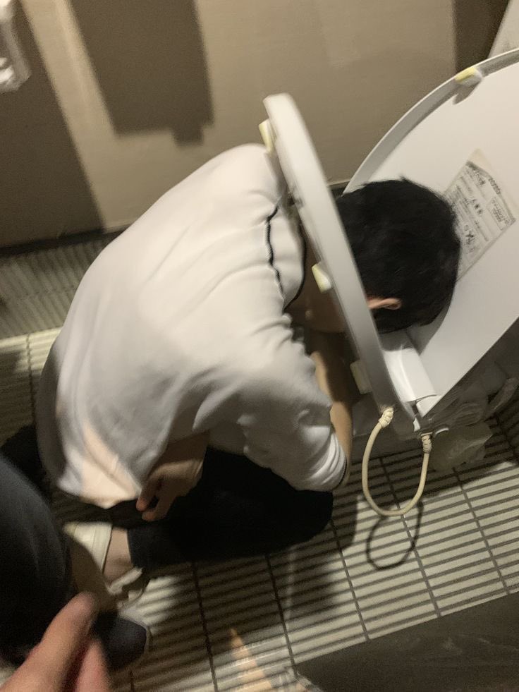 GR4SL1SM's tweet photo. แตก 1 เมากลิ่นชายแท้ https://t.co/zwsffM6Vm5