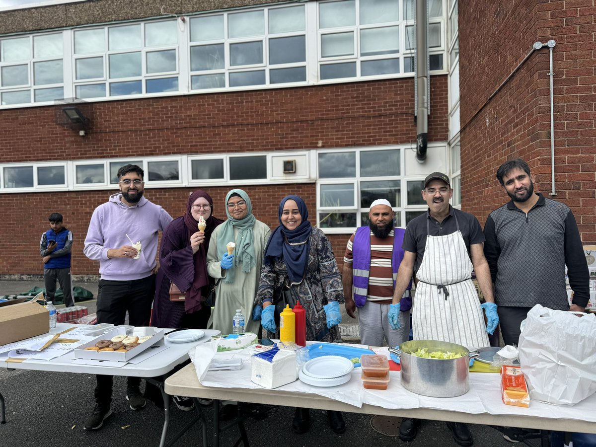 MissSRaja's tweet photo. @WWEANews what an incredible event today celebrating our community and students in our annual charity summer bazaar #teamspirit #doingtherighthing #eact #Equality #inclusion https://t.co/tIGHCwE40N