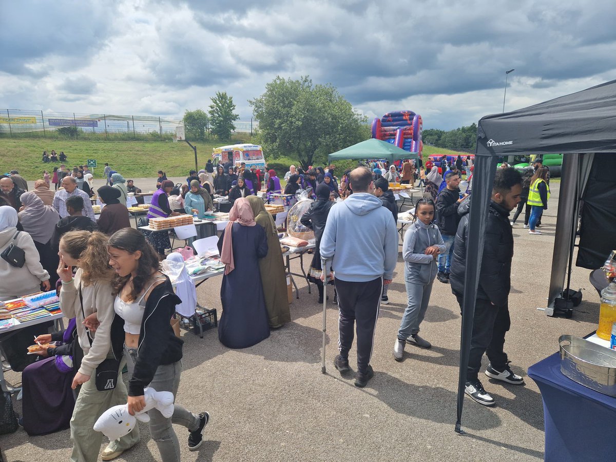 MissSRaja's tweet photo. @WWEANews what an incredible event today celebrating our community and students in our annual charity summer bazaar #teamspirit #doingtherighthing #eact #Equality #inclusion https://t.co/tIGHCwE40N