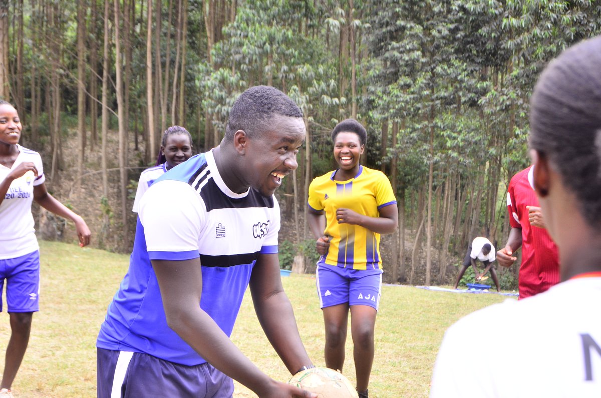 kigezisoccer's tweet image. Coach Isaac with the community coaches during the Degree Breaking the Limits training series programme. It was fun for participants  #Breakingthelimits #girls4thegame #Kidzplayforfree @UKSDStreetSport