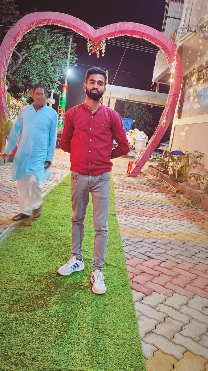 aniketsingh985's tweet photo. किरदार देखकर ही लोग दीवाने हो जाते है
   हम ज़बरदस्ती दिलो पर कब्जा नही करते https://t.co/mVrGYISG2r