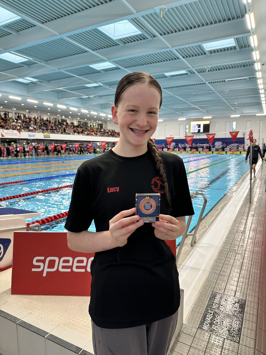 HamiltonBaths's tweet image. First the 1500 then the 400 and today Gold in the 800 free. Bronze in the 200 too. Fabulous Lucy! Well done @ScottishSwim  Summer meet.