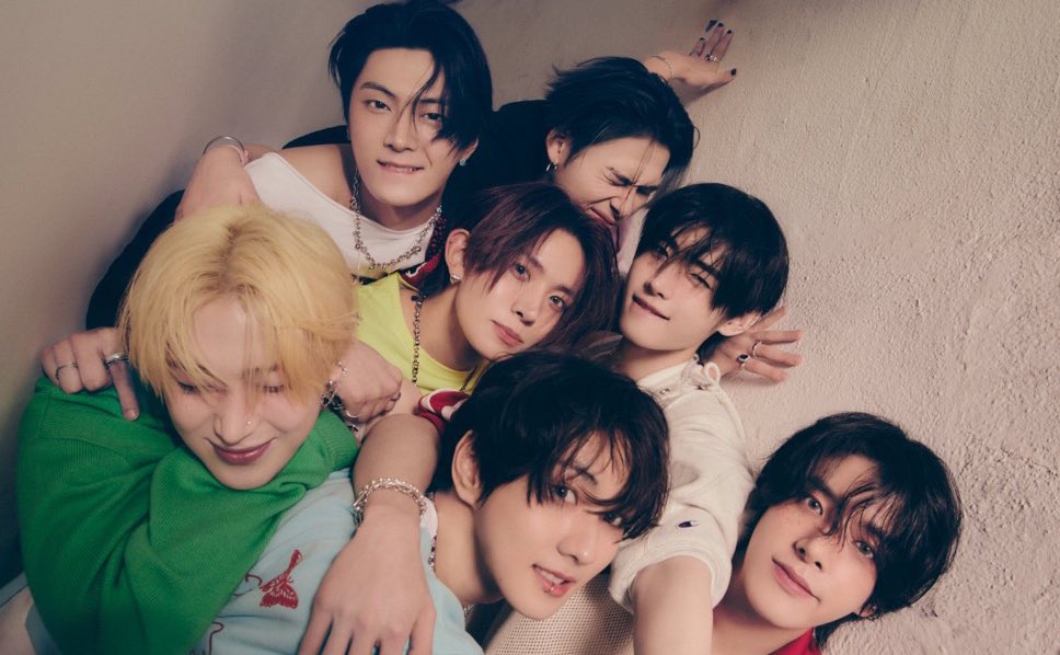 nishikuran's tweet photo. ROMANCE: UNTOLD stream totales:

Moonstruck: 1,174,582
XO: 1,600,883
Your Eyes Only: 861,712
Hundred Broken Hearts: 816,883
Brought The Heat Back: 866,019
Paranormal: 726,208
Royalty: 659,912
Highway 1009: 794,993
XO FT JVKE: 622,968

En total 8,124,160 (sin filtrar) !!! https://t.co/vpkR0UEGYN