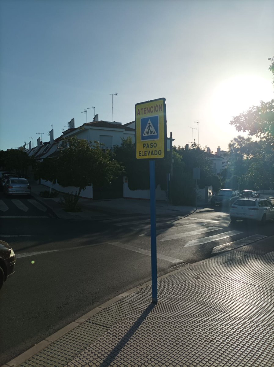MairenaDecide's tweet photo. CALLE VALPARAÍSO, CRUCE ESQUINA CON AVENIDA PALOMARES.
EVITEMOS ACCIDENTES. REPOSICIÓN URGENTE DE SEÑALES DE TRÁFICO. (Después de nuestra denuncia YA ESTÁ COLOCADA)
@MairenaDecide #poryparamairenadelaljarafe #Pasodepeatones #mairenadelaljarafe #mairenaamable #mairena50000 https://t.co/fGdkQB2WJS