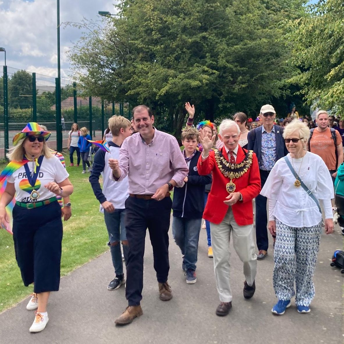 🏳️‍🌈 Honoured to join the third <a href="/NewburyPride/">Newbury Pride</a> march today! A wonderful atmosphere filled with inclusivity and support from amazing charities and local businesses. Let's keep celebrating our vibrant community! #NewburyPride #Pride2024 #LeeDillonMP