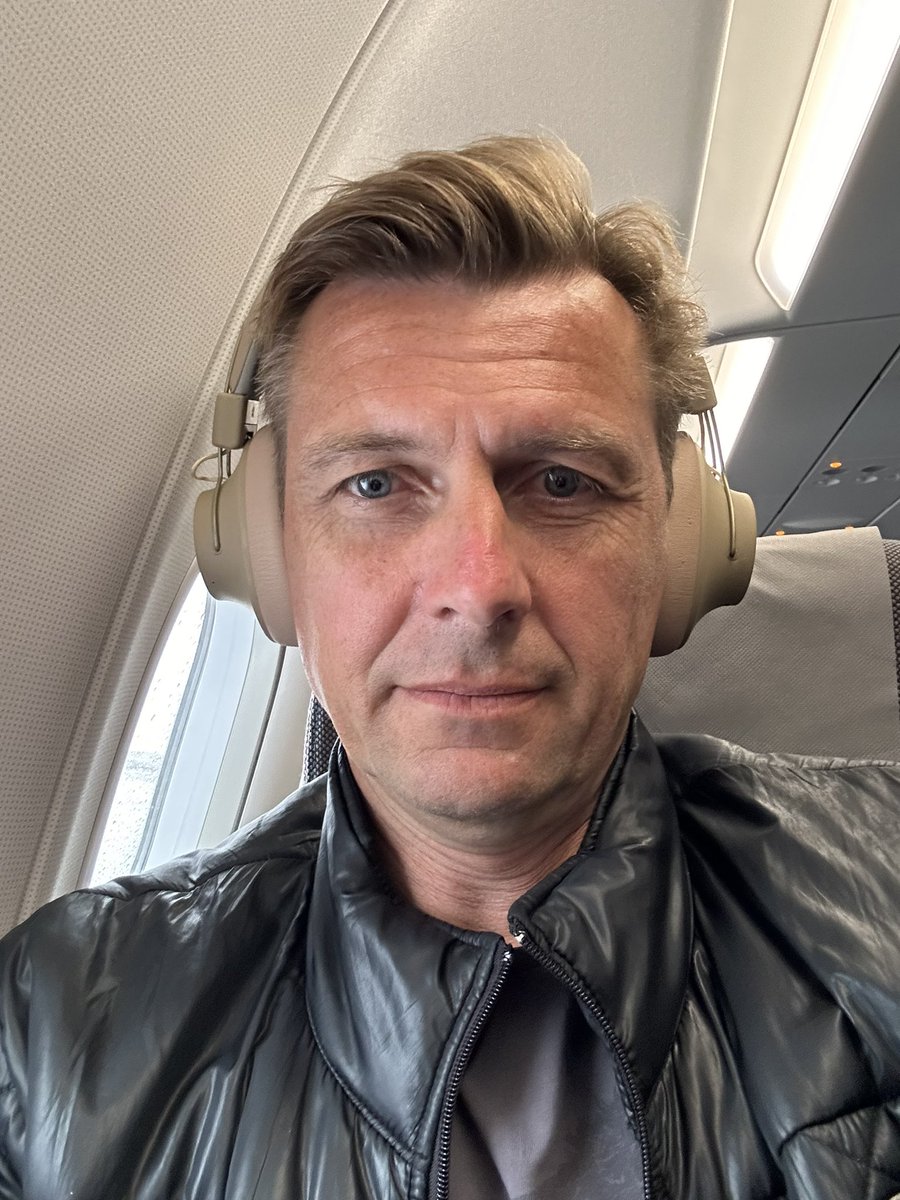 janmunkmichele's tweet photo. EM i Nordirland venter de to næste uger. Super stab og dygtige spillere - glæder mig https://t.co/8Oy0Idd4s3