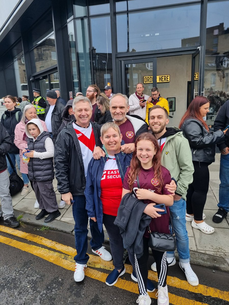 KazLes1986's tweet photo. Great day today @leytonorientfc https://t.co/flxZ3SgfxP