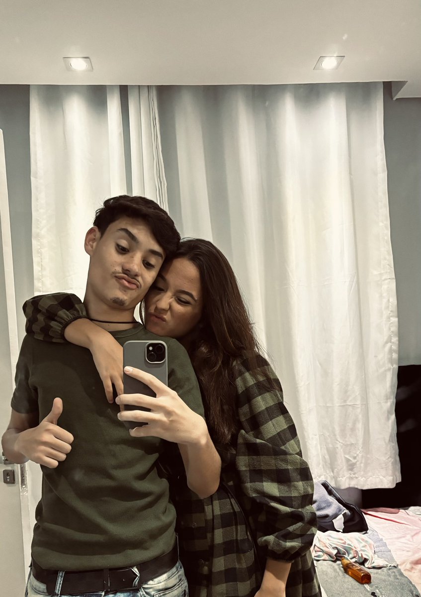 sosobuenooo's tweet photo. “eu tenho sonhos e em todos os meus planos tem você”❤️ https://t.co/zozqZCCCjx