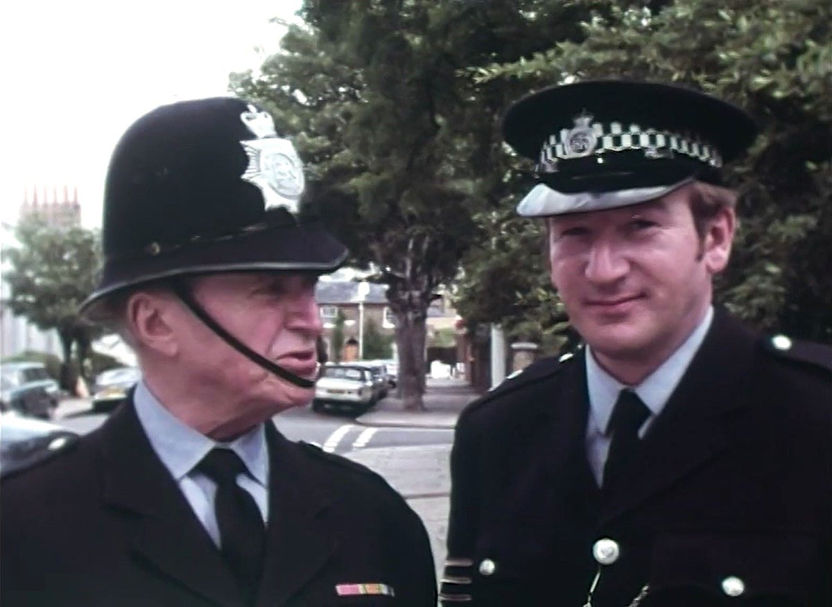 SaveRedlandLibr's tweet photo. 7pm TODAY on @TalkingPicsTV
From 1976, s22 Ep 2 of #Police #Drama📺 #DixonOfDockGreen “The Job” directed by #JoeWaters & written by #DerekIngrey
🌟#JackWarner #NicholasDonnelly #StephenMarsh #BenHoward #RichardHeffer #StephenGreif #GeorgeInnes #GlynisBrooks #AndrewTourell https://t.co/mjywW41io9