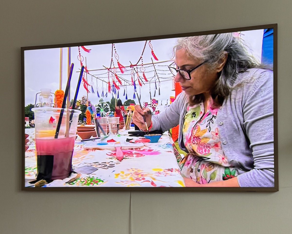 Great to see coverage of  <a href="/BirminghamMela/">Birmingham Mela</a> on <a href="/bbcmtd/">BBC Midlands</a> this evening and the CBC supported Art Village activities 🙌🏼🙌🏼🙌🏼 

That wonderful MELA mural is always a fab backdrop! 

Well done to the Mela team - they gave another packed day of activities and performances on Sunday!