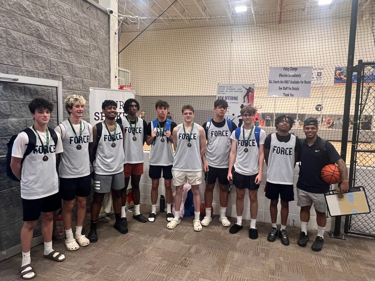 Coachtimbowen's tweet photo. Congrats, ILLINOIS FORCE 17U CHAMPIONS!!!! https://t.co/0L4310vnzU
