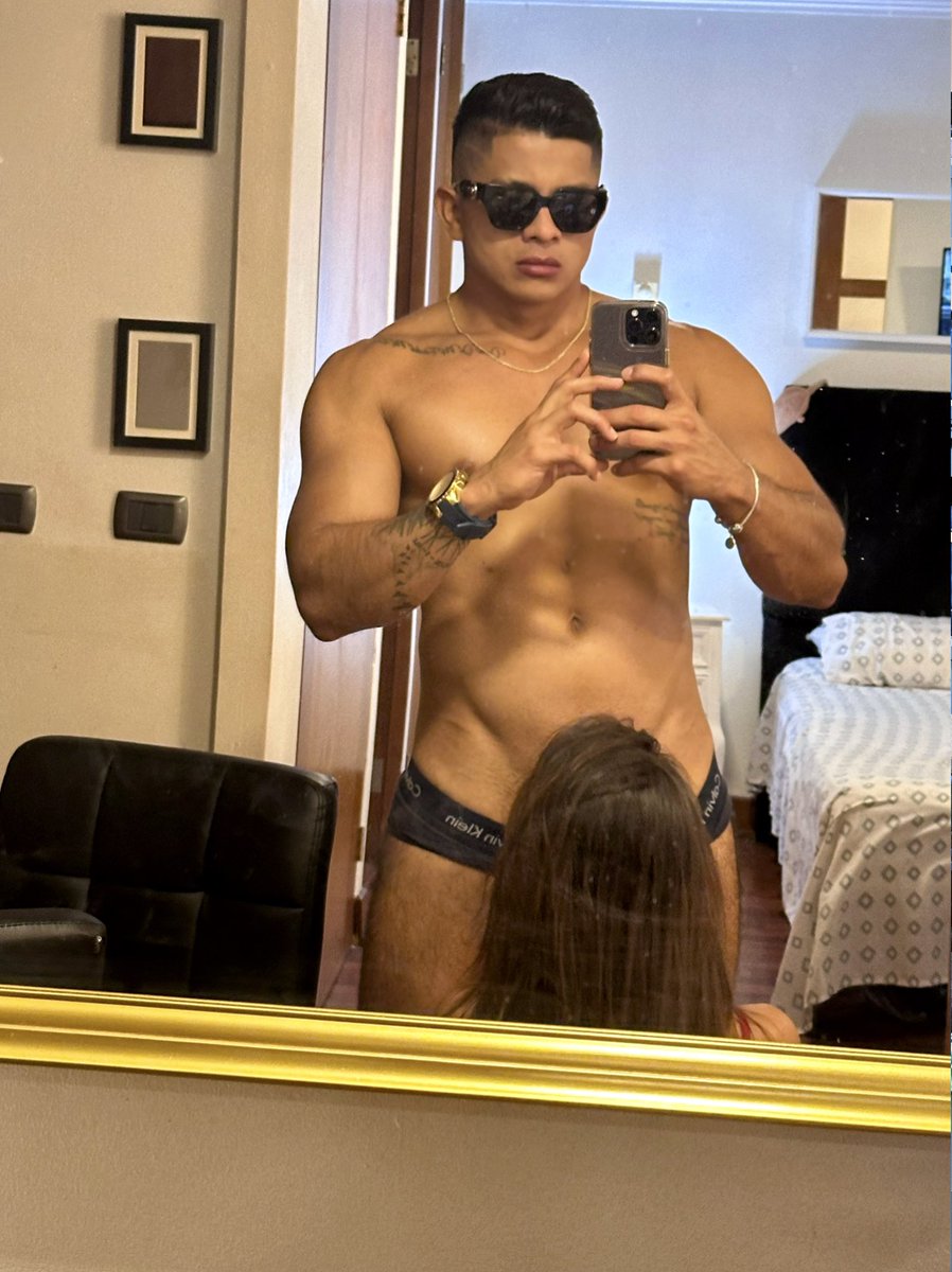 Mi chica es real mente la mejor, 
Como se traga toda mi leche 🍆😈😈😈💦💦
.
.
.
.

onlyfans.com/maicolhot22
@hillarycastr3