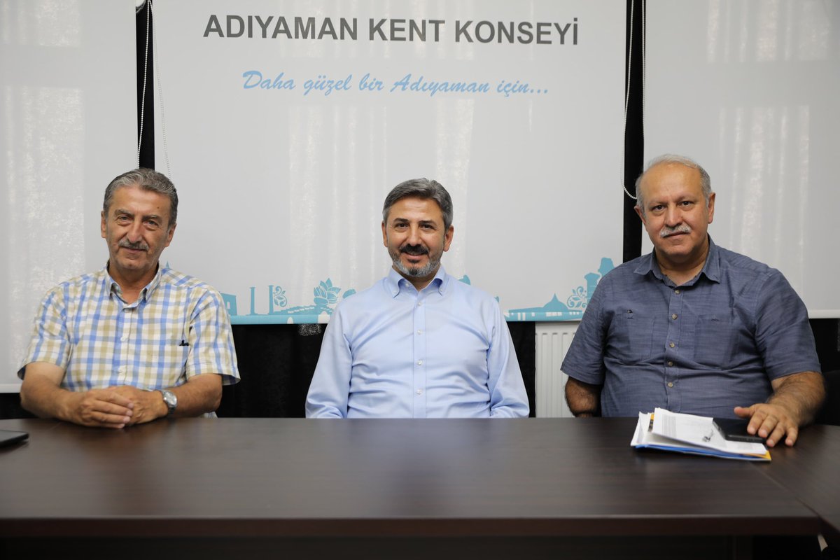 AhmetAYDIN_02's tweet photo. Adıyaman Kent Konseyi Başkanı Sn. Sinan Temel ve yönetimini ziyaret ettik. 

Daha güzel bir Adıyaman için fedakarca çalışan, emek sarf eden her bir kardeşimize yürekten teşekkür ediyorum. https://t.co/f7A3a4zx5I