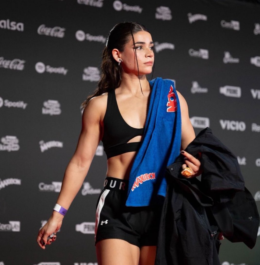 Alana le metió la madriza de su vida a la española.😂

Se veía venir. Es la GOAT streamer deportiva de México.
