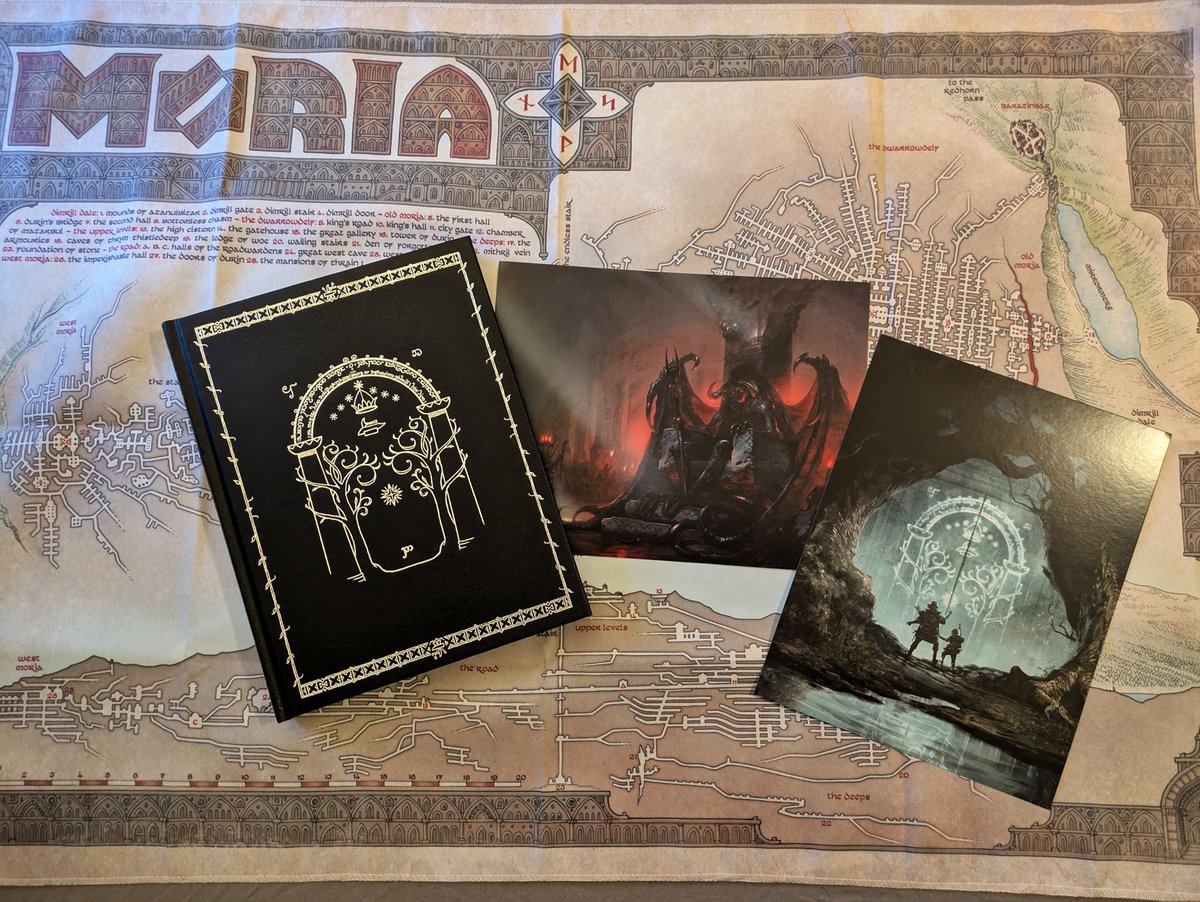 My preciousssss!

Die Schmuckausgabe von Moria - Through the Doors of Durin kam an. Und sie ist so schön 😍

<a href="/schriftart/">Natalja 📯</a> meinte: Ich kann gar nicht erwarten, Moria zu erkunden.

Ich: 😬

Sie: Wir werden leiden, oder?

Ich: 😁