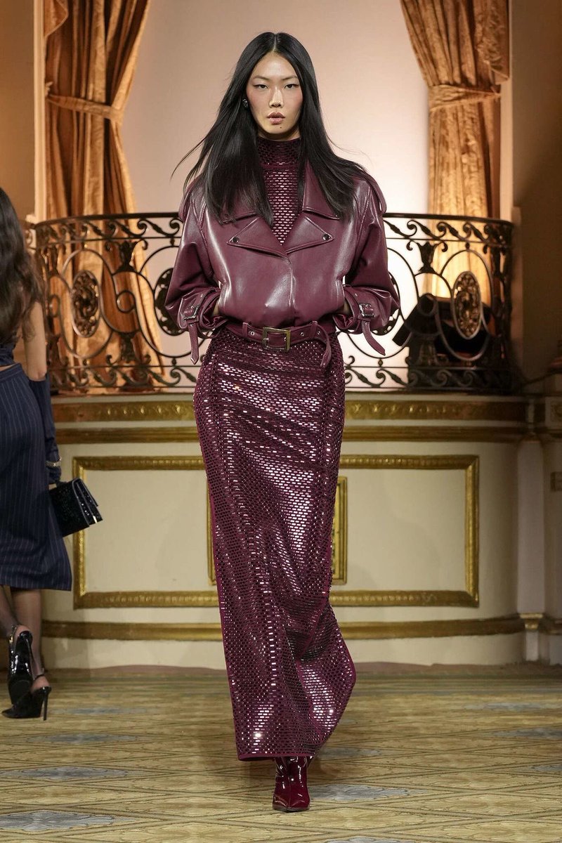 TheBlackGlinda's tweet photo. the street-style I’d have if I was rich https://t.co/5Qhm3txy13