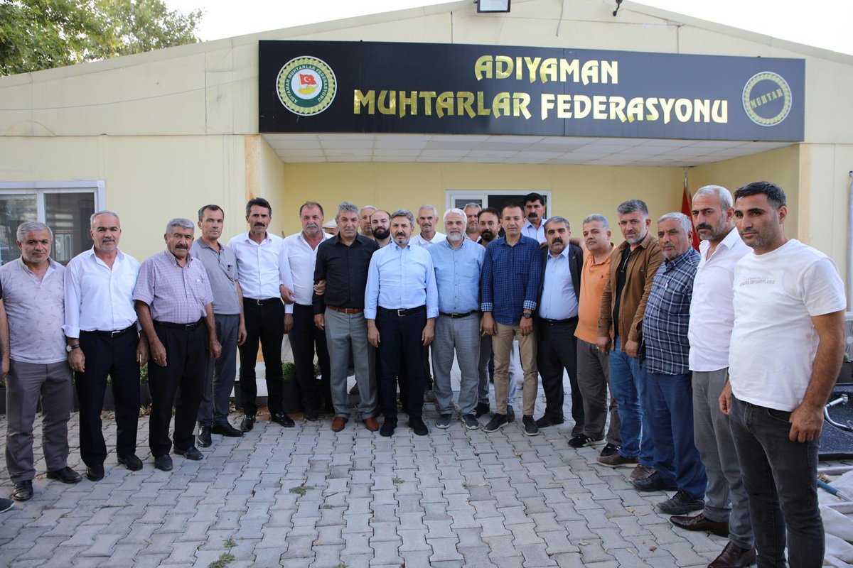 AhmetAYDIN_02's tweet photo. 📍Muhtarlar Federasyonu 

AK Parti Adıyaman İl Başkanımız Sn. @fbulentkablann ve teşkilat mensubu kardeşlerimiz ile birlikte Muhtarlar Federasyonunu ziyaret ettik. 

Şehrimize dair plan ve projeler üzerine kıymetli muhtarlarımız ile istişarelerde bulunduk. 

Bu güzel buluşmaya ev sahipliği yapan Federasyon Başkanı Sn. Abdülkadir Geylani Taş ve yönetim kuruluna teşekkür ediyorum.