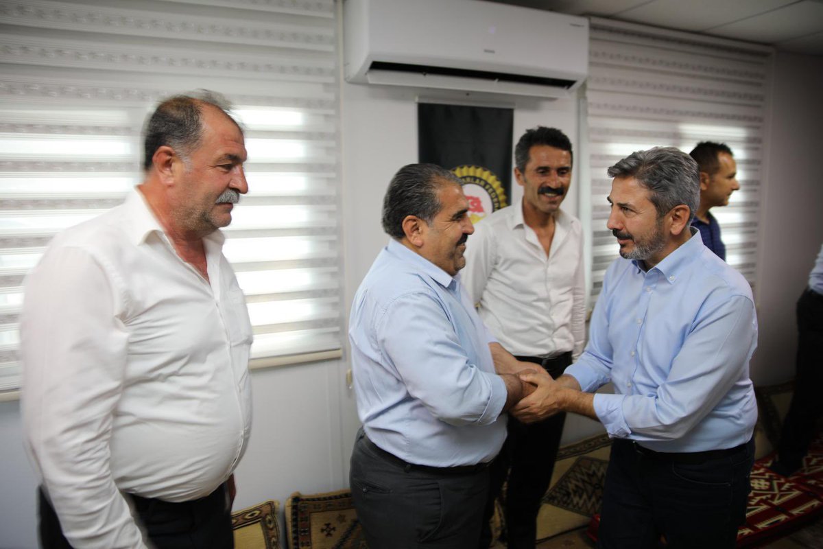 AhmetAYDIN_02's tweet photo. 📍Muhtarlar Federasyonu 

AK Parti Adıyaman İl Başkanımız Sn. @fbulentkablann ve teşkilat mensubu kardeşlerimiz ile birlikte Muhtarlar Federasyonunu ziyaret ettik. 

Şehrimize dair plan ve projeler üzerine kıymetli muhtarlarımız ile istişarelerde bulunduk. 

Bu güzel buluşmaya ev sahipliği yapan Federasyon Başkanı Sn. Abdülkadir Geylani Taş ve yönetim kuruluna teşekkür ediyorum.