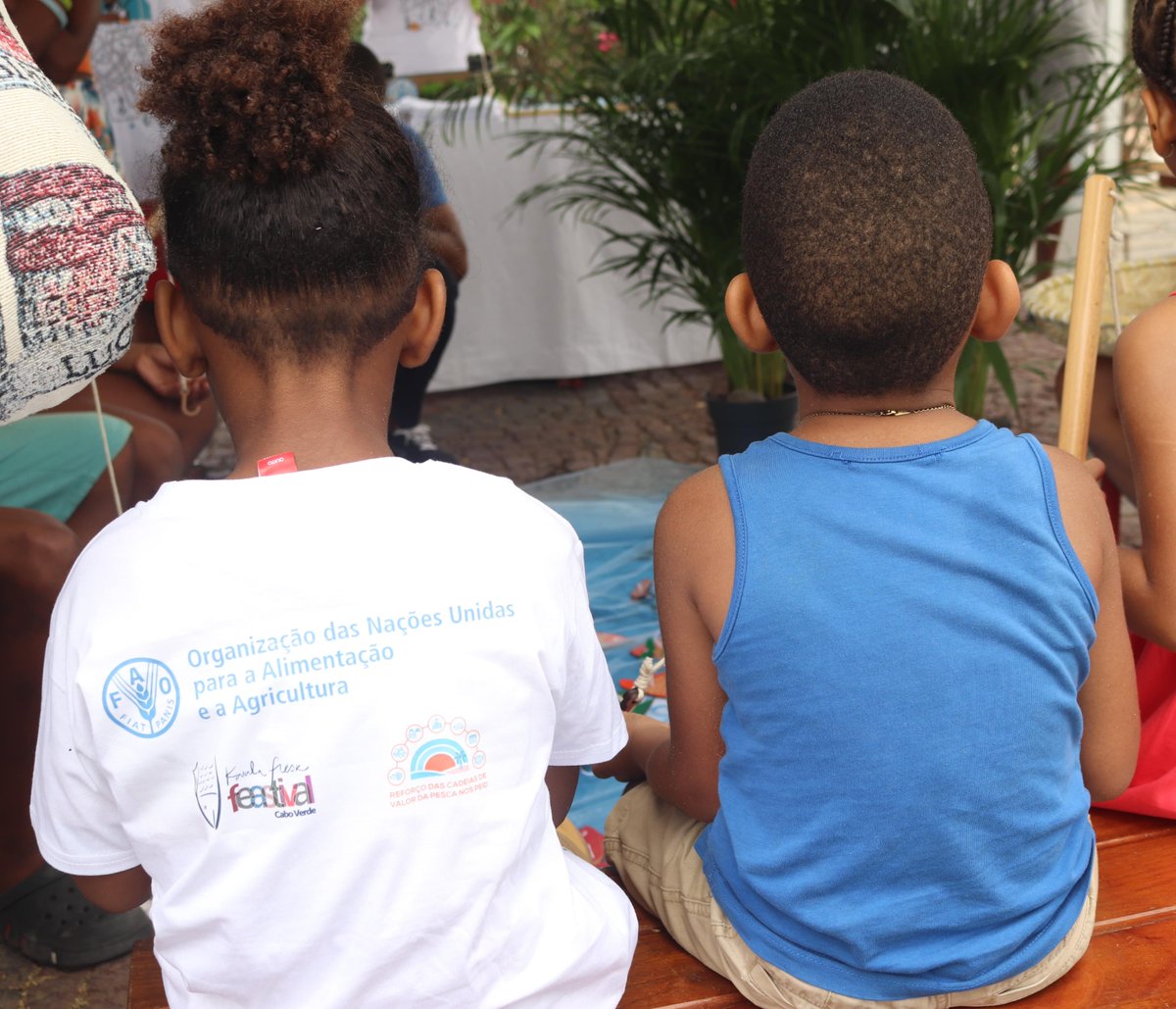 FAOCaboVerde's tweet photo. #Kavala #Fresk #Feastival 2024🐡

@FAOCaboVerde Stand

Sharing with kids 👧👦 &amp; adults about the importance of a healthy diet, 🍲 food safety, the sustainability of the 🌊 sea &amp; its resources 🐠, conservation &amp; preservation of the environment &amp; the planet 🌍.

#SDG2 #SDG13 #SDG14 https://t.co/uRRCT6DFR8