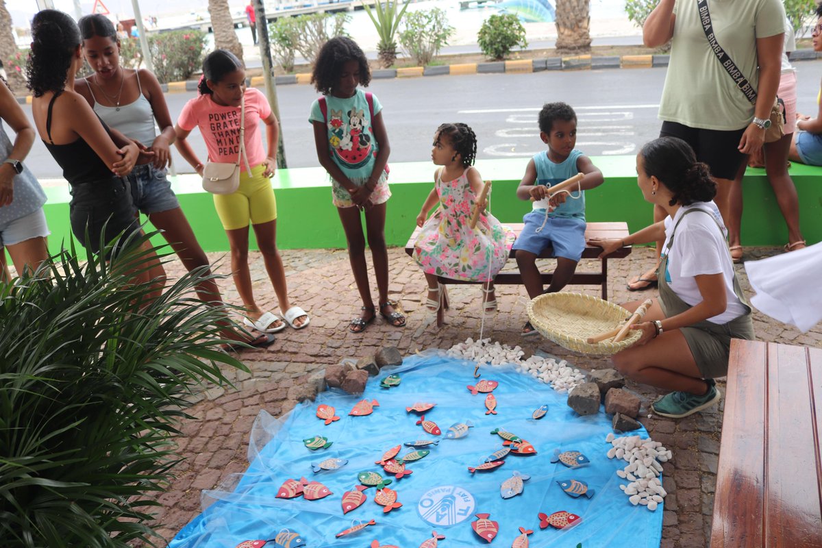 FAOCaboVerde's tweet photo. #Kavala #Fresk #Feastival 2024🐡

@FAOCaboVerde Stand

Sharing with kids 👧👦 &amp; adults about the importance of a healthy diet, 🍲 food safety, the sustainability of the 🌊 sea &amp; its resources 🐠, conservation &amp; preservation of the environment &amp; the planet 🌍.

#SDG2 #SDG13 #SDG14 https://t.co/uRRCT6DFR8