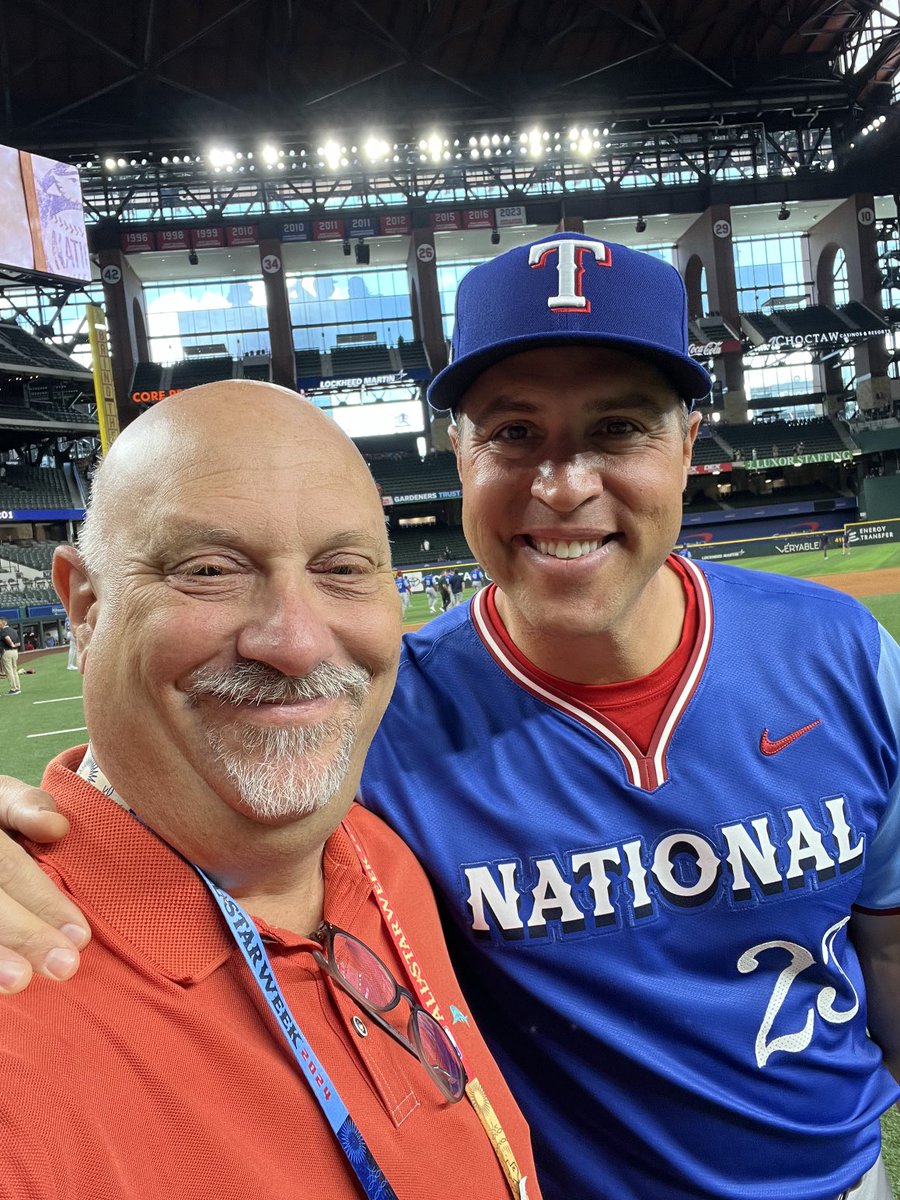 Evan_P_Grant's tweet photo. This guy insisted on a selfie. https://t.co/Qku1muJMZs
