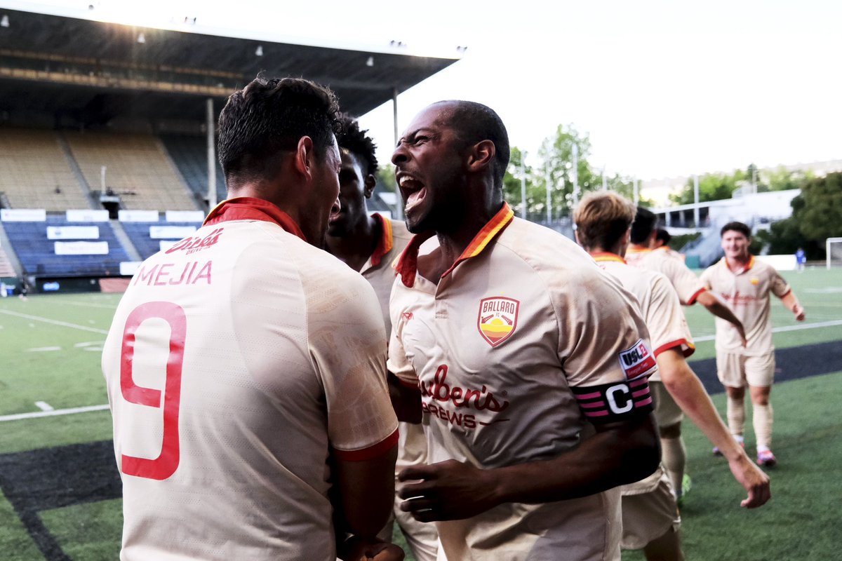 GoBallardFC's tweet photo. Scenes from last night 😍

📸: @bdahlinphoto 

📰 Post-Match Recap: https://t.co/x3rd3y8ffM https://t.co/7PfgNNAKbm