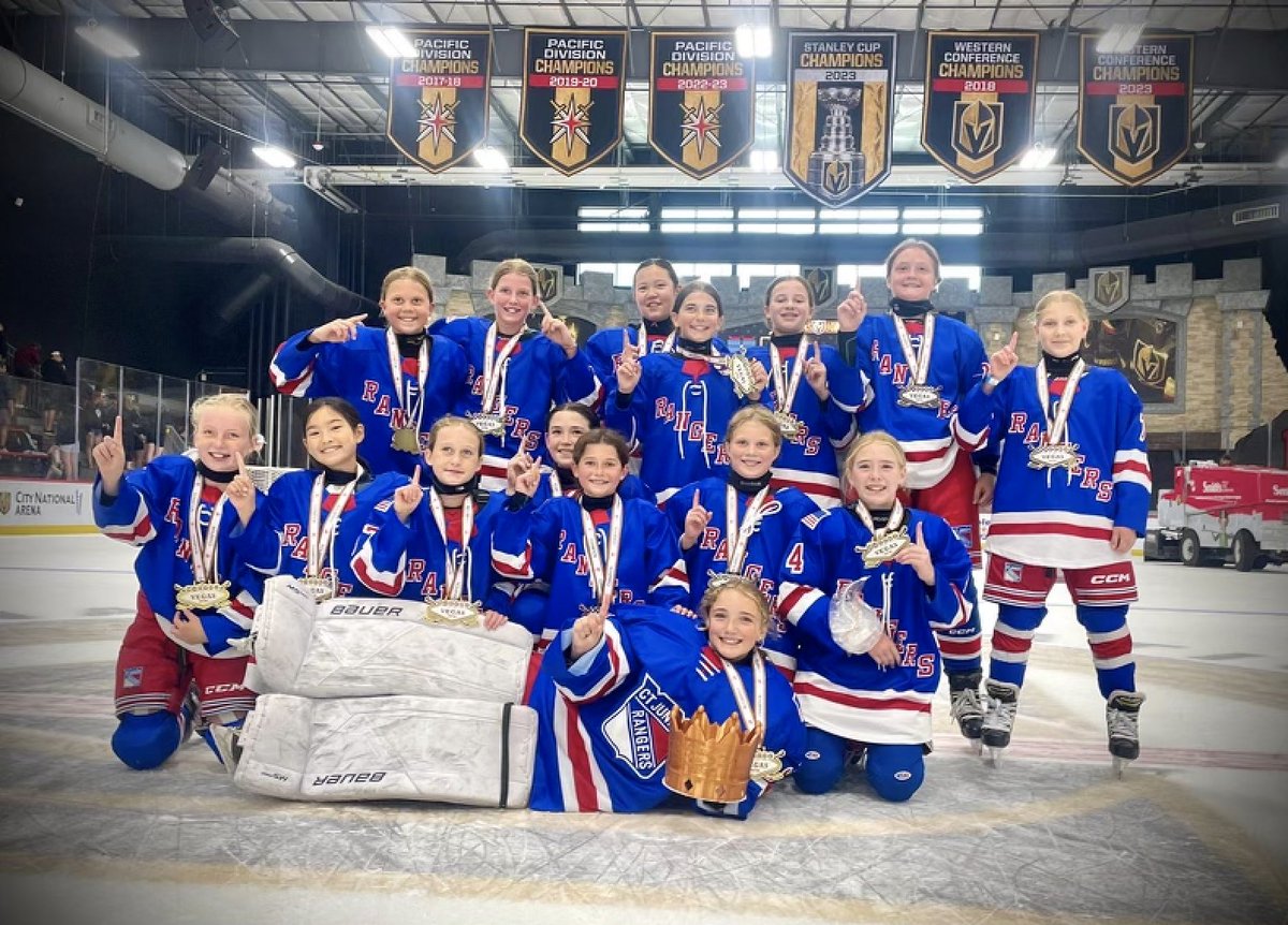 Congratulations to the 2013 Girls team on winning the Queens of Vegas Tournament this past week, capping off their championship run with a 2-1 Overtime win over the Manitoba Jr. Ice in the championship 🏆