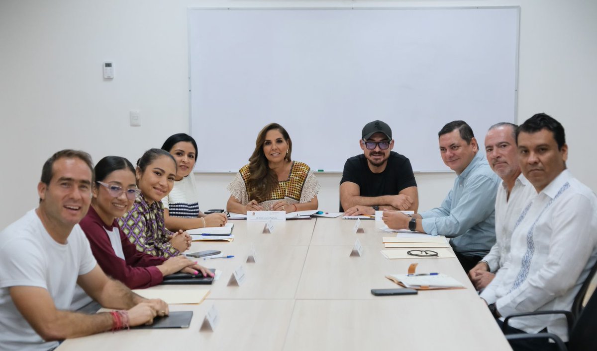 Hoy tuvimos reunión de trabajo con la gobernadora <a href="/MaraLezama/">Mara Lezama</a> y presidentes municipales con quienes estamos actualizando planes de desarrollo urbano.

Buscamos reducir el crecimiento urbano y ordenar el territorio hacia el largo plazo con acciones inmediatas en lo local.