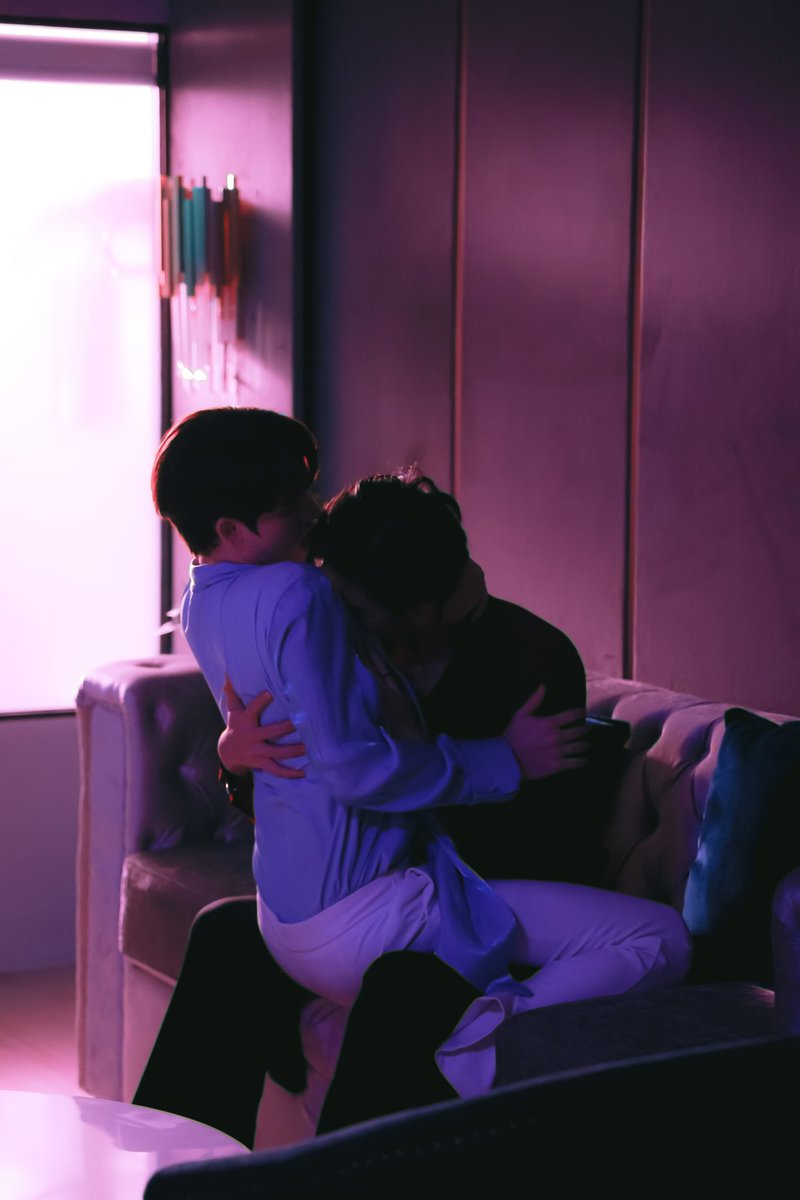 sunstevie_'s tweet photo. — how lovely &amp; wonderful it is ౨ৎ

MosBank perfectly played in this scene and conveyed the feelings of SunLin. very gentle and passionate, very beautiful and organic. I want to look at them forever! Such an aesthetic

#SunsetxVibesEP5 #SunsetxVibes https://t.co/EQDPO6qngG