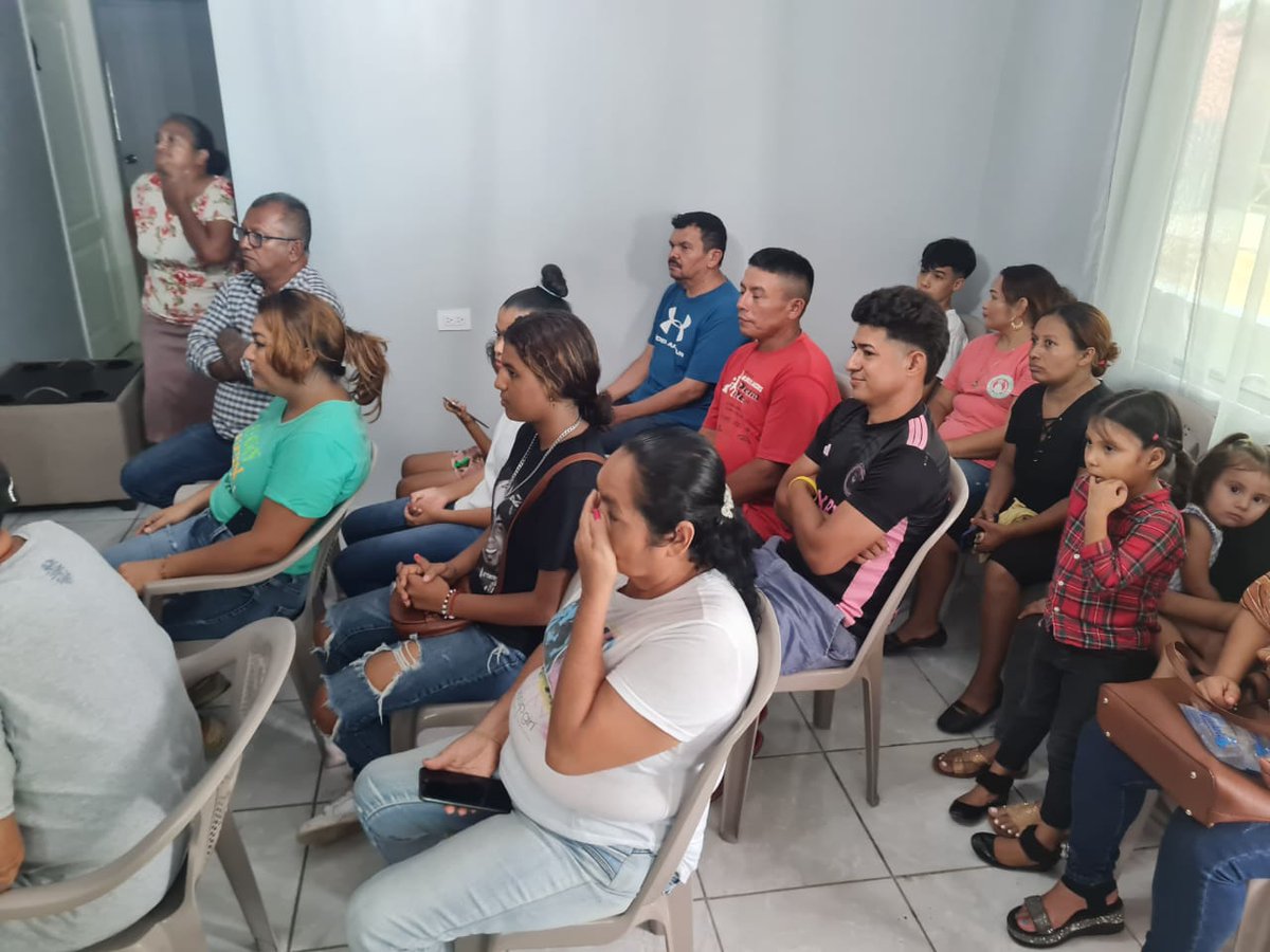 ComisionCortes's tweet photo. Reunión de Trabajo en el Municipio de Potrerrillos. #firmesporhonduras https://t.co/7Xp7vVLdyC