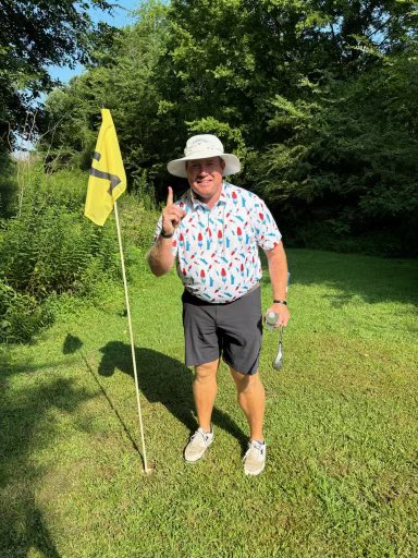 MarshalsSports's tweet photo. Assistant AD @Bookman45 with a hole-in-1 at the annual BGA “Not the Masters”! #itsallinthehips https://t.co/nj19skrCtn