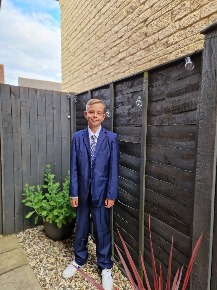 williams_c3655's tweet photo. Where did that time go? Tonight we take our eldest to his Year 6 prom! After a week of brilliant SATS results and an amazing school report, this is a brilliant way for him to celebrate! #proudparents https://t.co/r8C8zZ5RJY