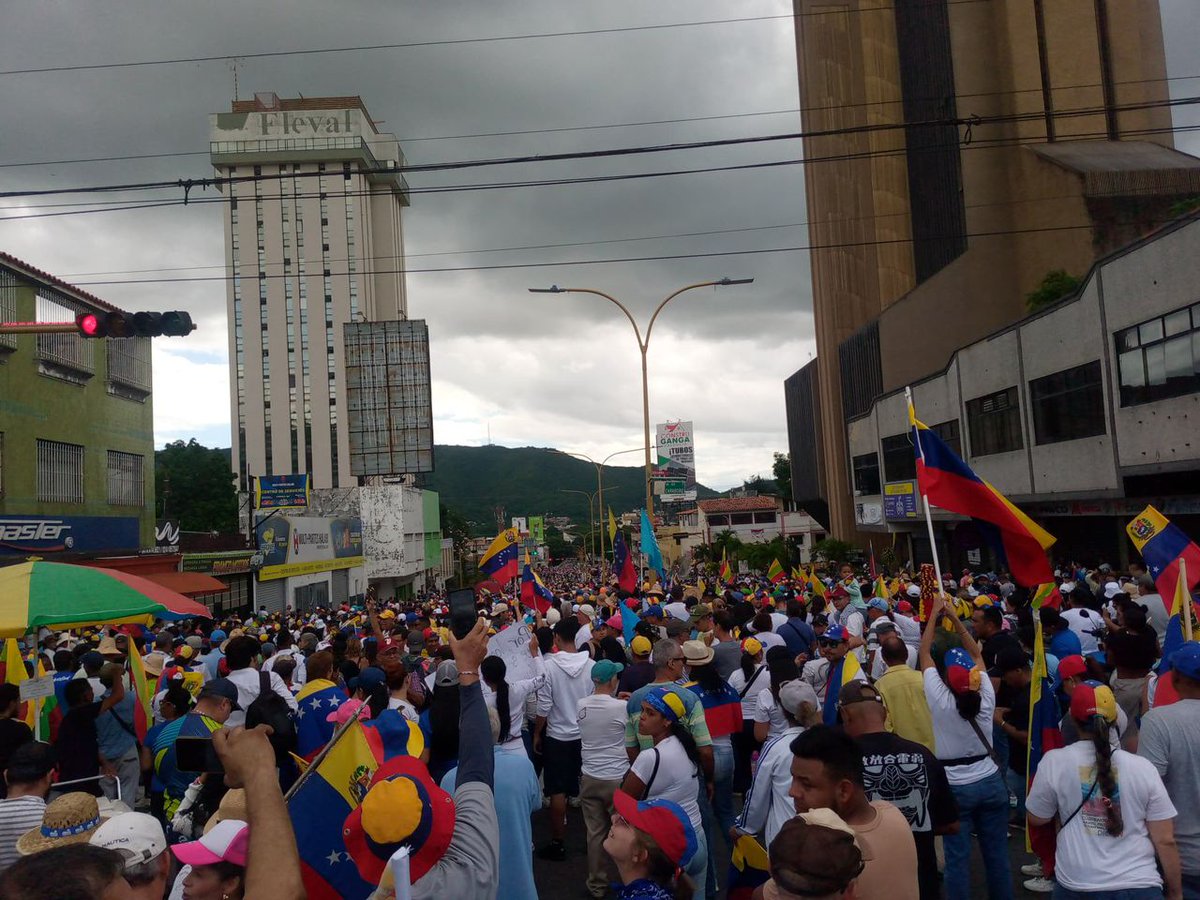 Carabobo dijo presente, Edmundo presidente.