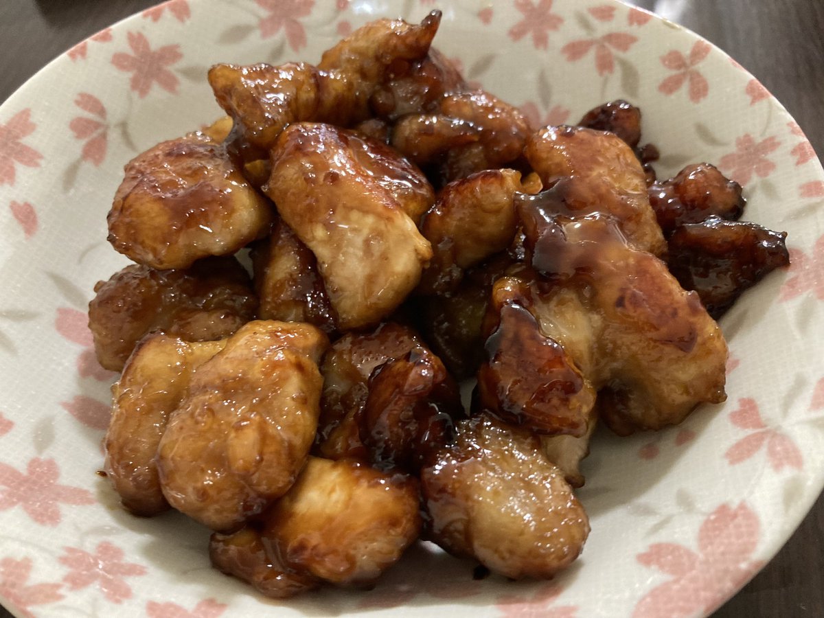鶏の照り焼き作ったどー
味濃いめだけど我ながら旨し😋