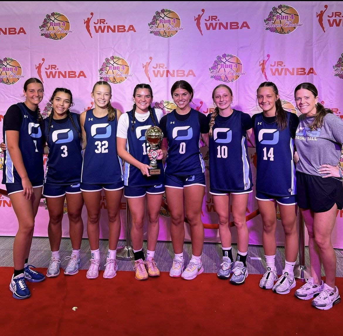 AliviaBolinger's tweet photo. Had a great time @TFNsRun4Roses . Got the championship win with my team. Great work!!! @OPS26Ankenbruck @ops_bball https://t.co/1RPhmJ8xTk