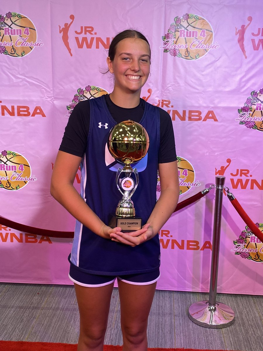AliviaBolinger's tweet photo. Had a great time @TFNsRun4Roses . Got the championship win with my team. Great work!!! @OPS26Ankenbruck @ops_bball https://t.co/1RPhmJ8xTk