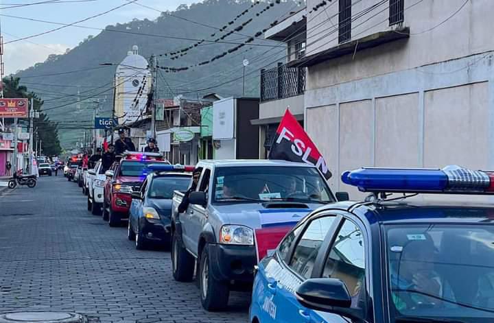 AdelanteSiempr_'s tweet photo. Diana, en celebración de nuestro 45/19 ❤️🖤🥳🎉, desde #SanRafaeldelNorte, #Bocay, #Jinotega.

#TodosJuntosAl4519 
#SoberaníayDignidadNacional https://t.co/cxdX49A3Rz