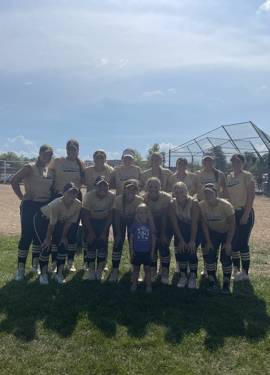Neb Gold 18s-National (@nebgold18s) on Twitter photo ⛈️Weather ends our day <a href="/ERIStourney/">Easton Invite</a> ⛈️ But Charli is thankful for all the time she’s gotten to spend with our Gold girls 💛💛 Back after it tomorrow! ⛈️Weather ends our day <a href="/ERIStourney/">Easton Invite</a> ⛈️ But Charli is thankful for all the time she’s gotten to spend with our Gold girls 💛💛 Back after it tomorrow!