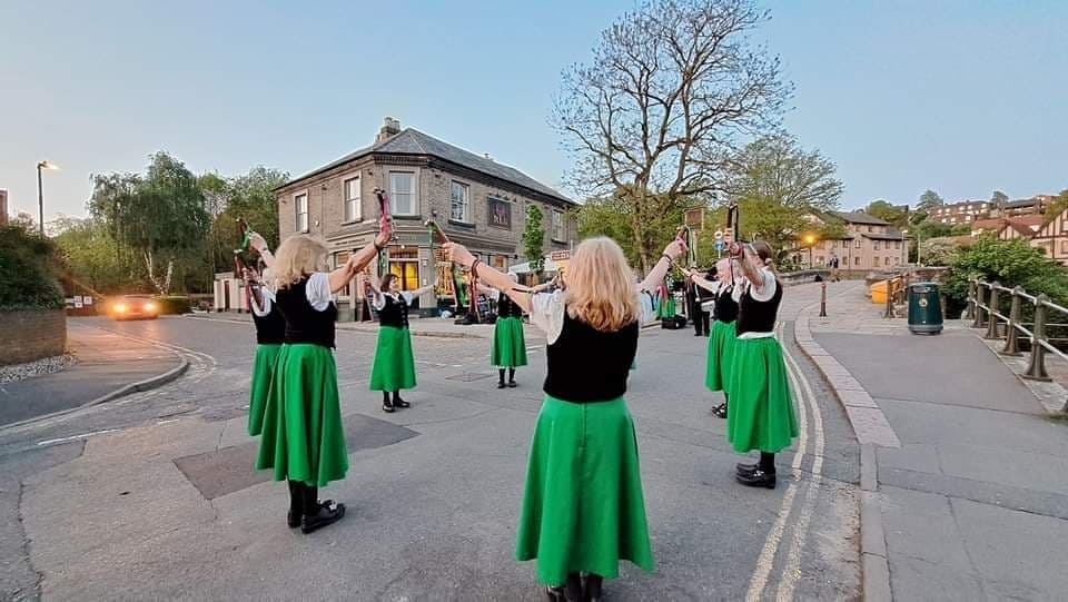 Fiddlestickclog's tweet photo. Join us for live music and dance from 7.30pm at the Red Lion, Bishopsbridge, Norwich on Monday with Fiddlesticks Northwest Clog Dancers and Musicians 🎶 

#fiddlesticksclog #Norwich #redlion https://t.co/H1u5AIX7Aa