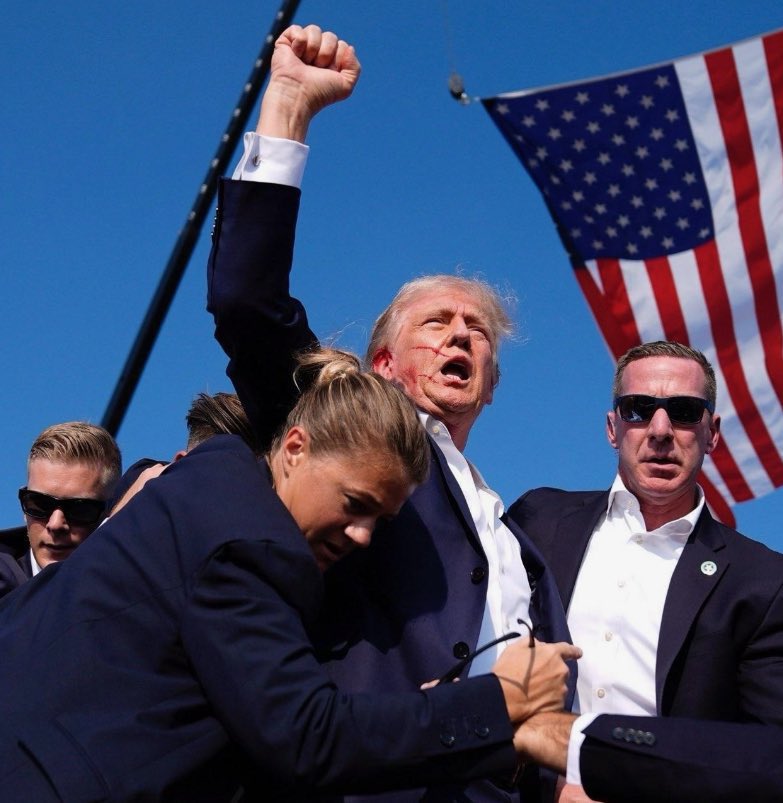 Picture of the year 🫶🏻
You’re looking at the next president of the United States 🇺🇸 
DONE ✅ 
#Trump2024