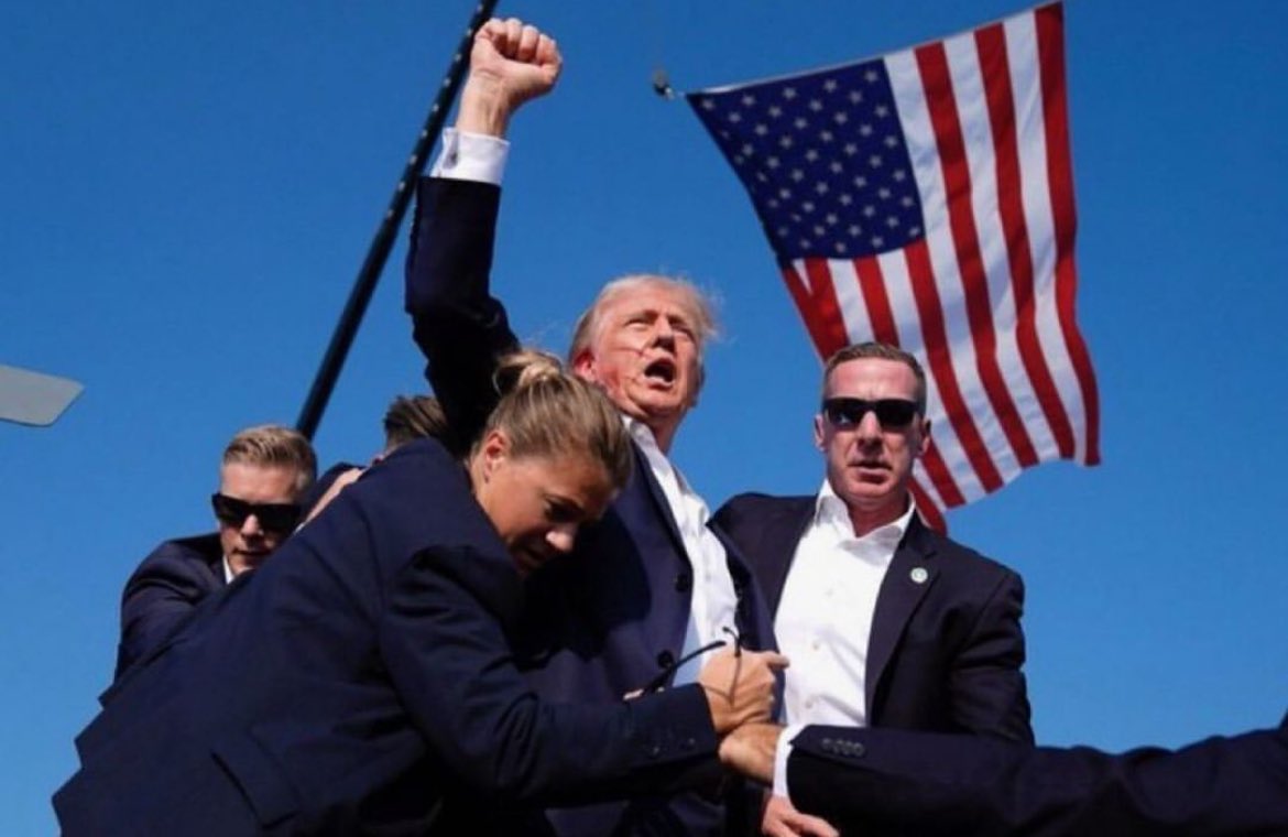 miichaelbb's tweet image. it must’ve been Klay Thompson shooting 😭 #trump #Trump2024